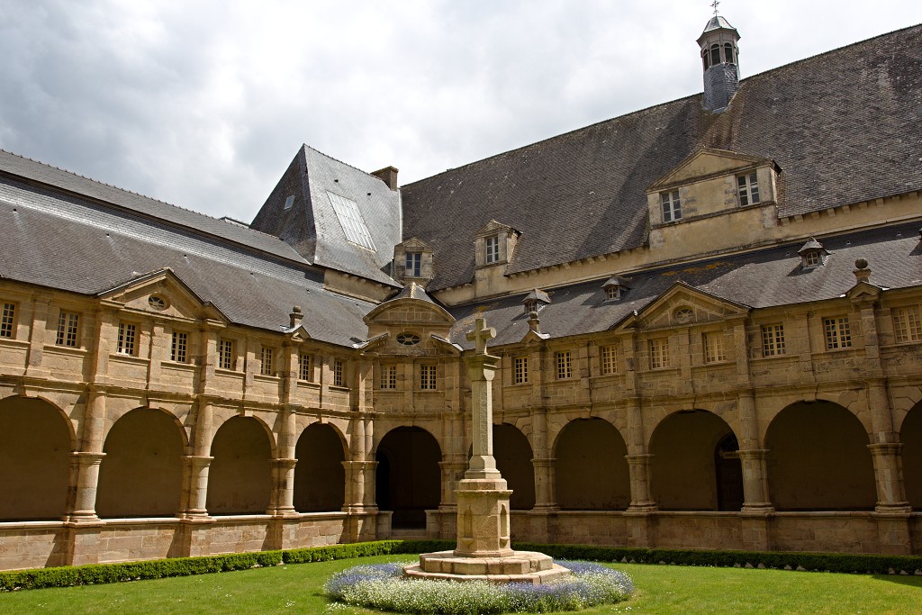 sainte anne d'auray basiliek kerk bedevaartsoord france frankrijk bretagne morbihan renaissance religie scala santa